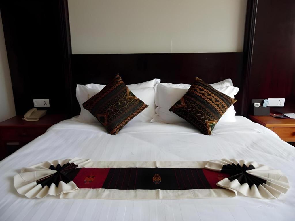Xishuangbanna Hotel Managed By Xandria Hotel Луанґпхабанґ Екстер'єр фото